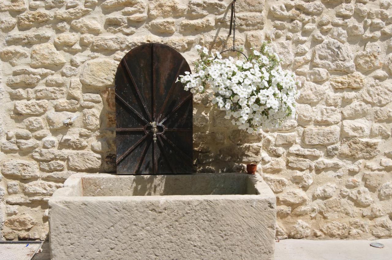 B&B dans Mas en pierres Robion en Luberon Exterior foto
